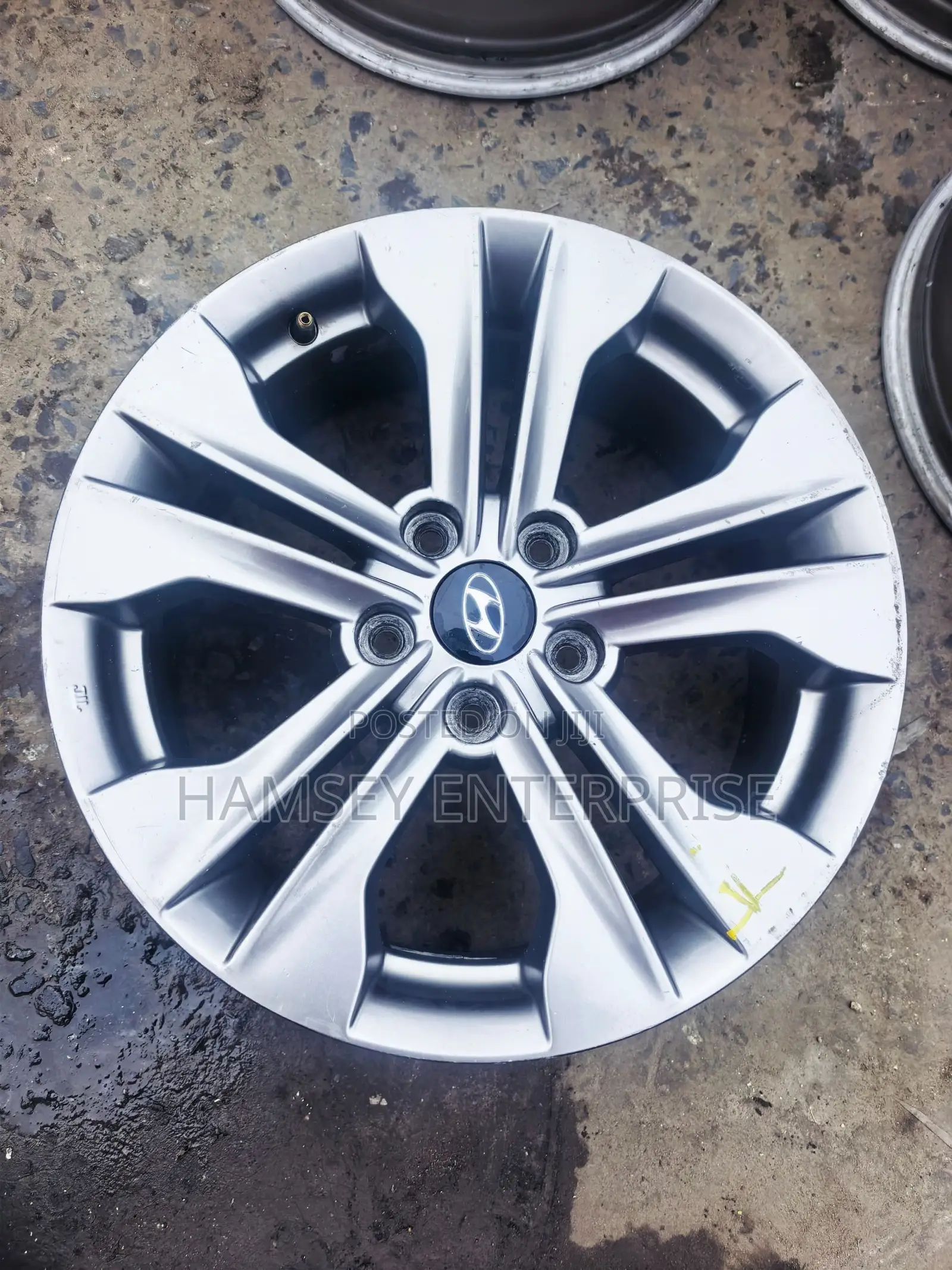 2016 Hyundai Sonata Rim 17