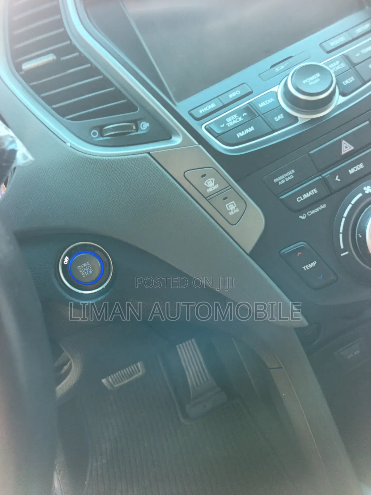 Hyundai Santa Fe Limited w/Saddle Interior 4dr SUV AWD (3.3L 6cyl 6A)