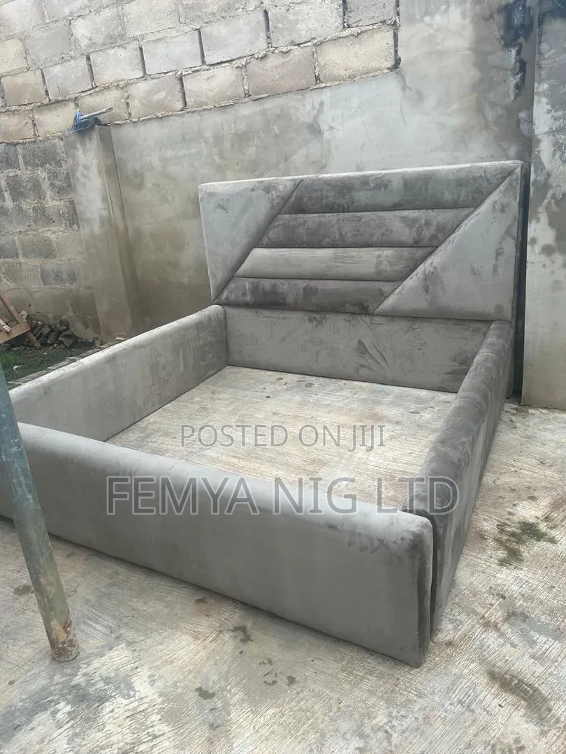 A Modern 6 × 6 Ft Upholstered Bed Featuring