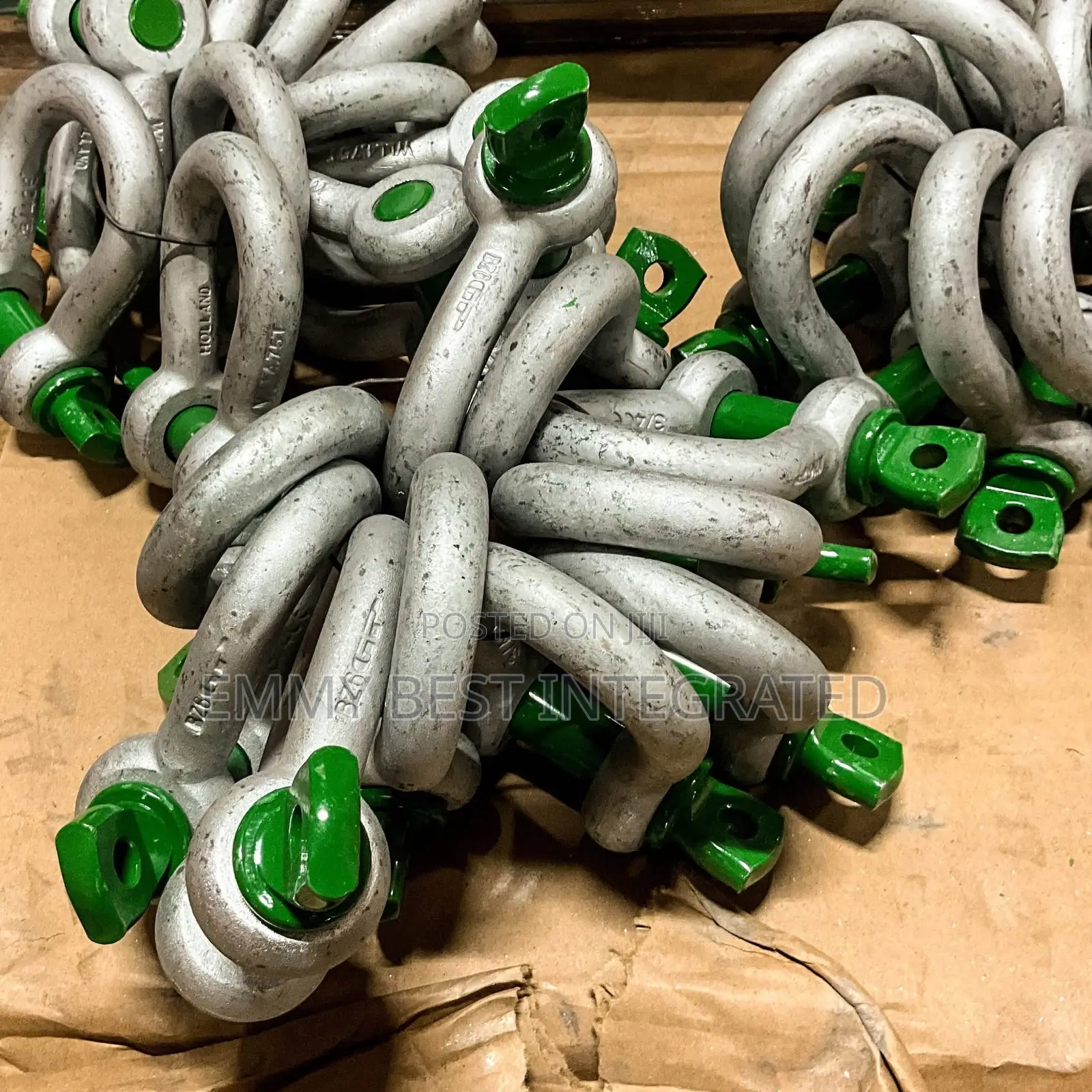 Green Pin Bow Shackles