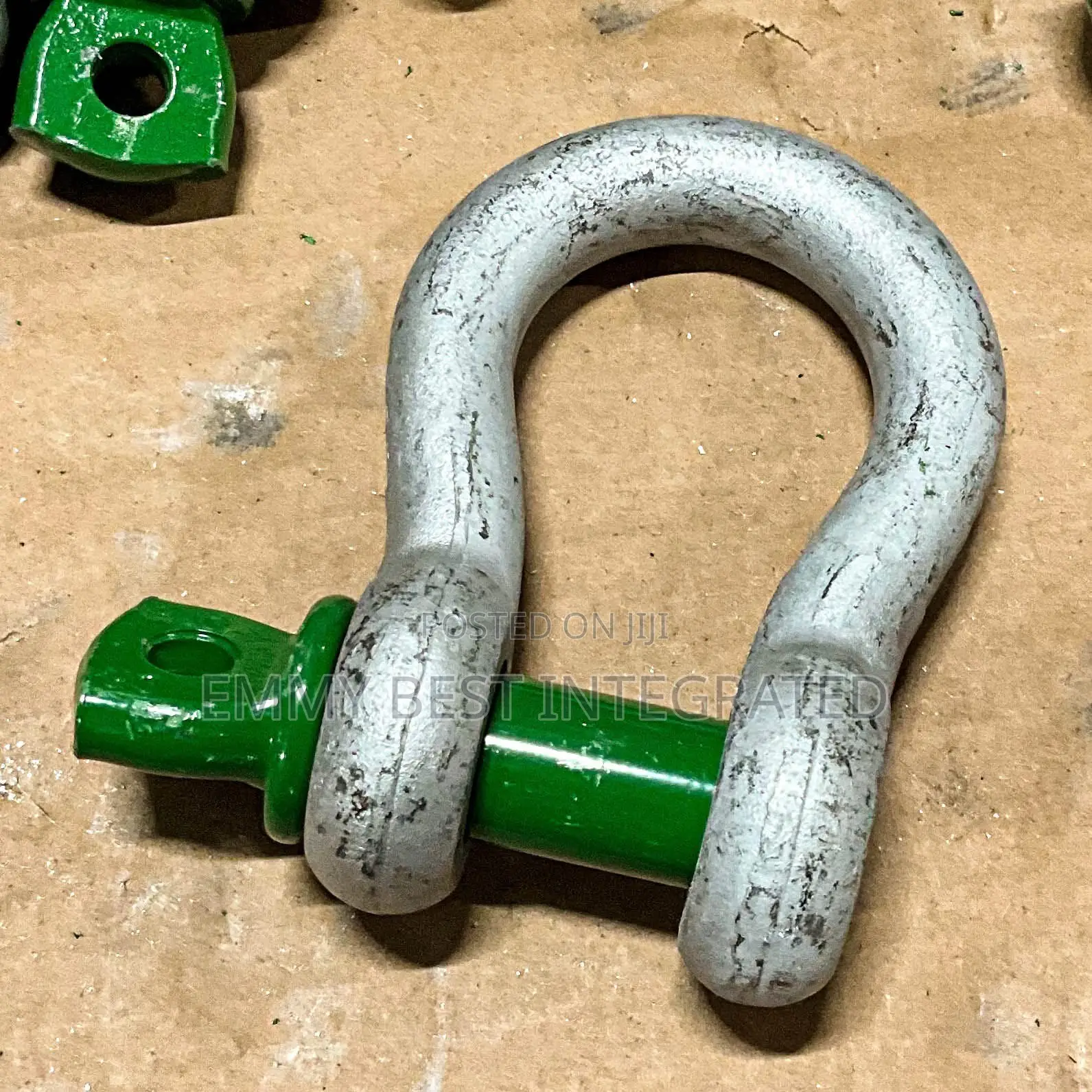 Green Pin Bow Shackles