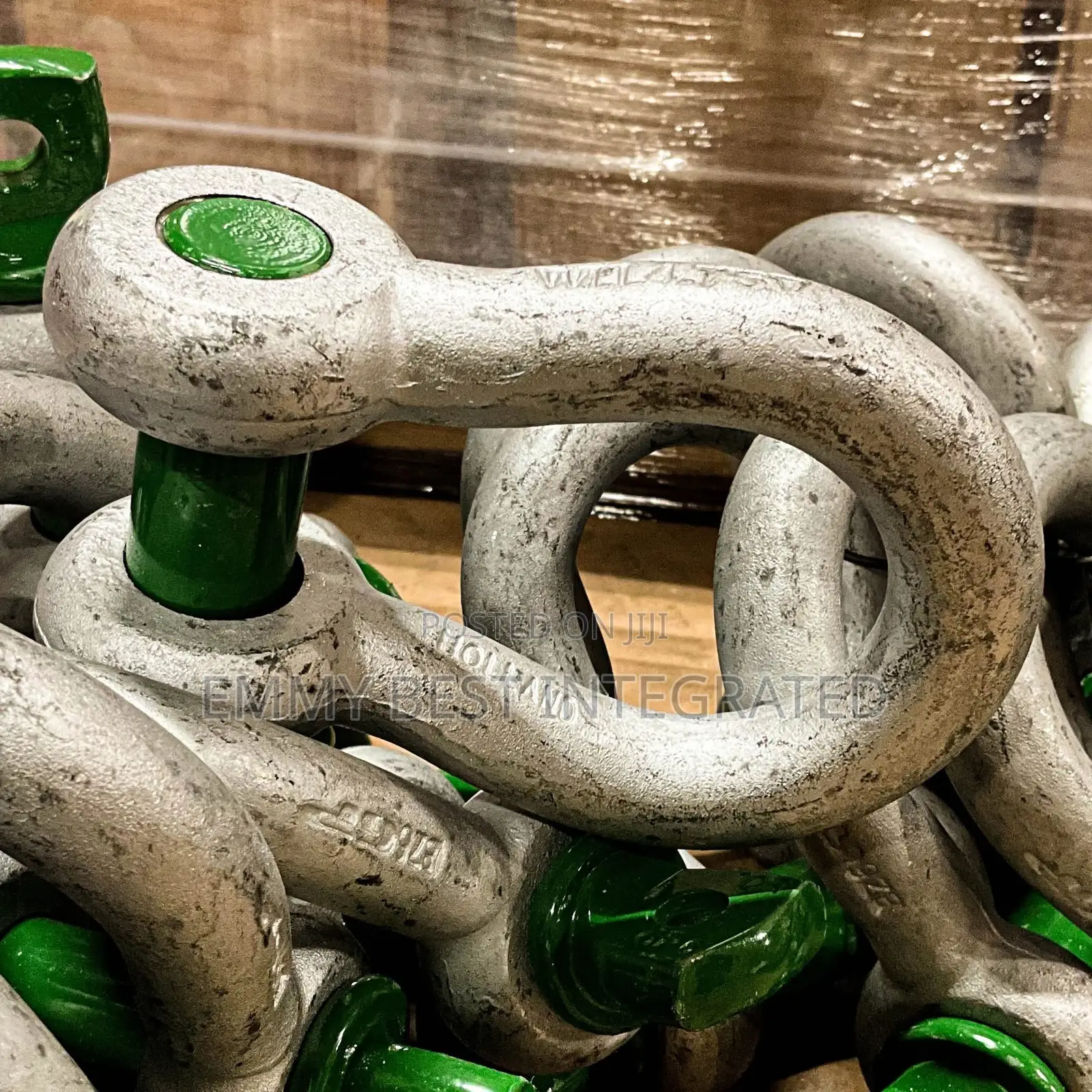 Green Pin Bow Shackles