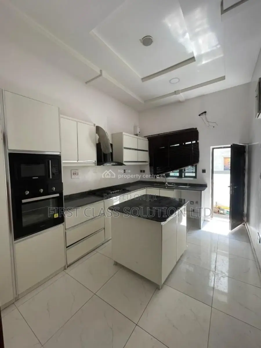 4bdrm Duplex in Osapa, Lekki, Lagos for sale