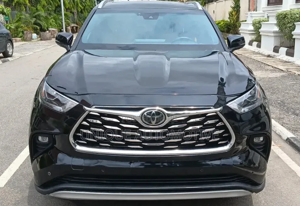 Toyota Highlander Platinum AWD 2023 Black