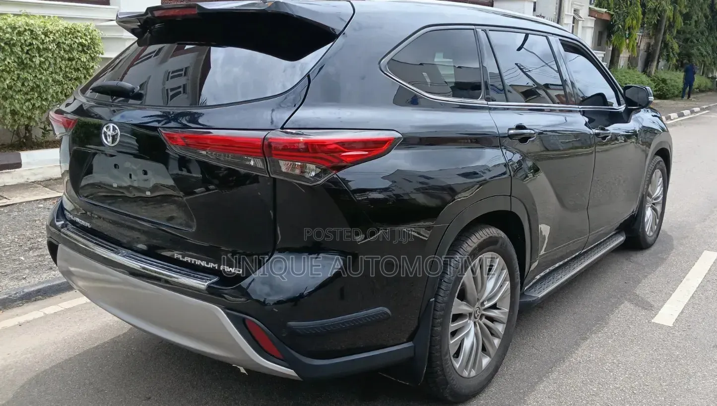 Toyota Highlander Platinum AWD 2023 Black