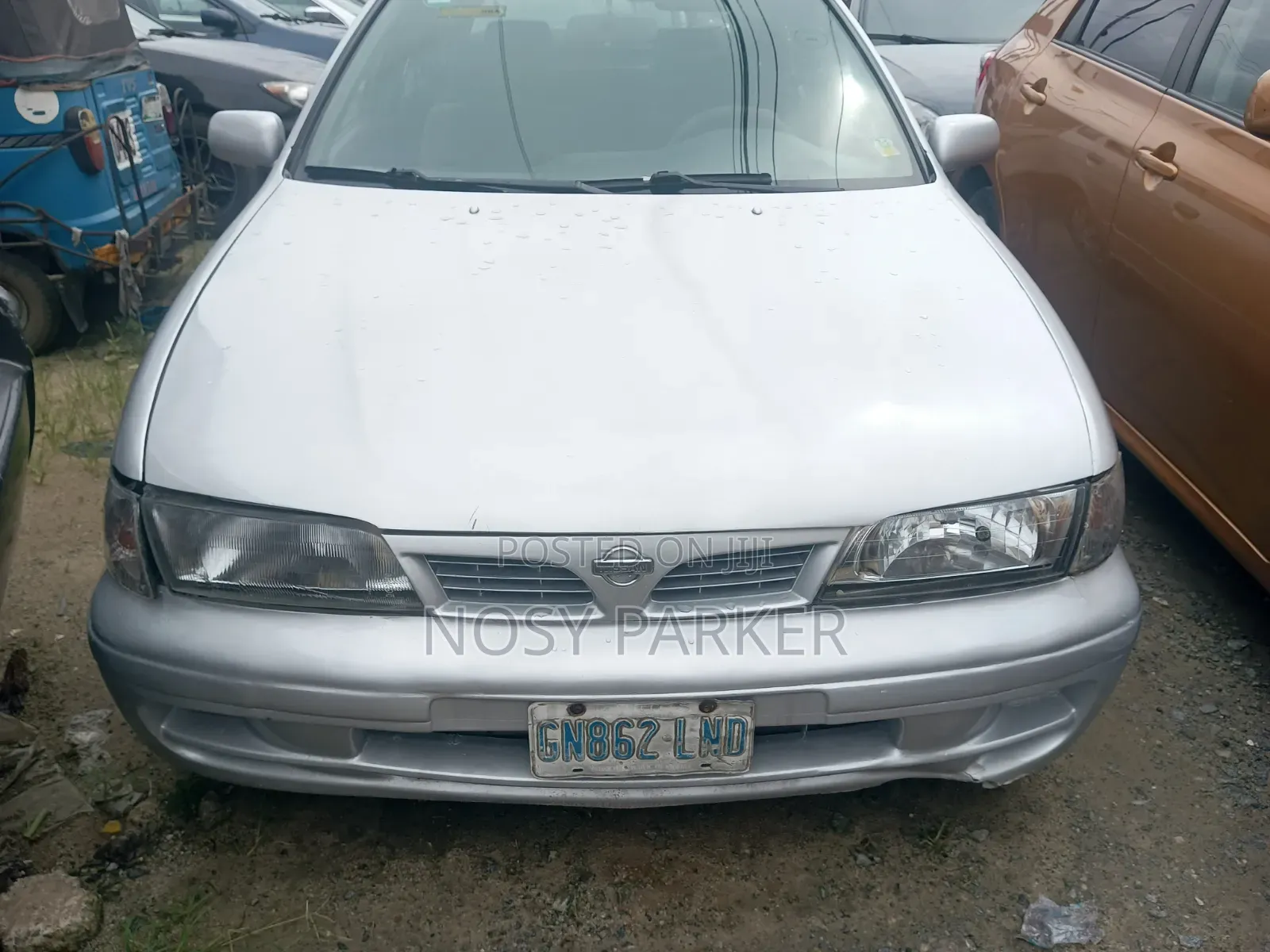 Nissan Almera Tino 2002 Silver