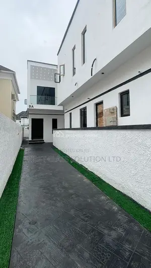 4bdrm Duplex in Chevron Drive, for sale