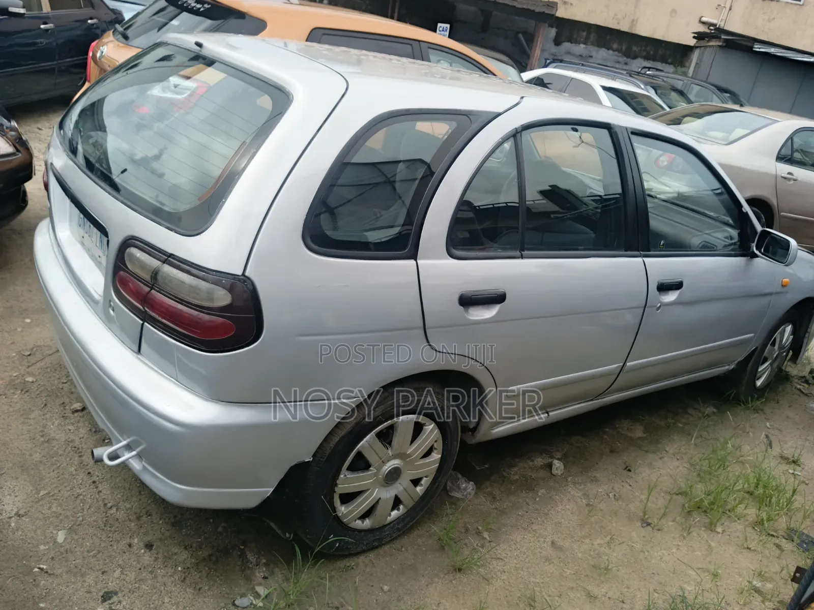 Nissan Almera Tino 2002 Silver