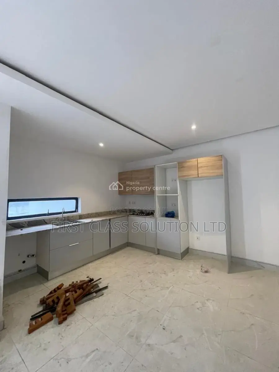 2bdrm Maisonette in Off Freedom Way, for sale