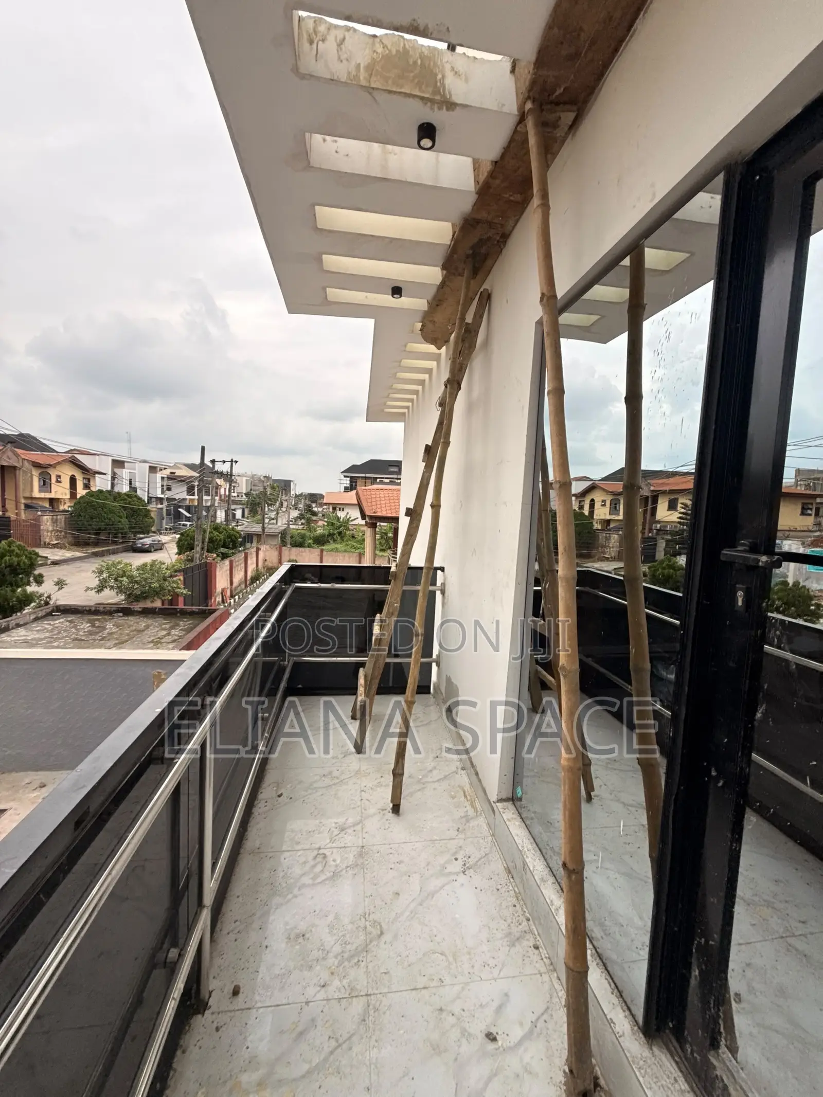 5bdrm Duplex in Phase 2 for sale