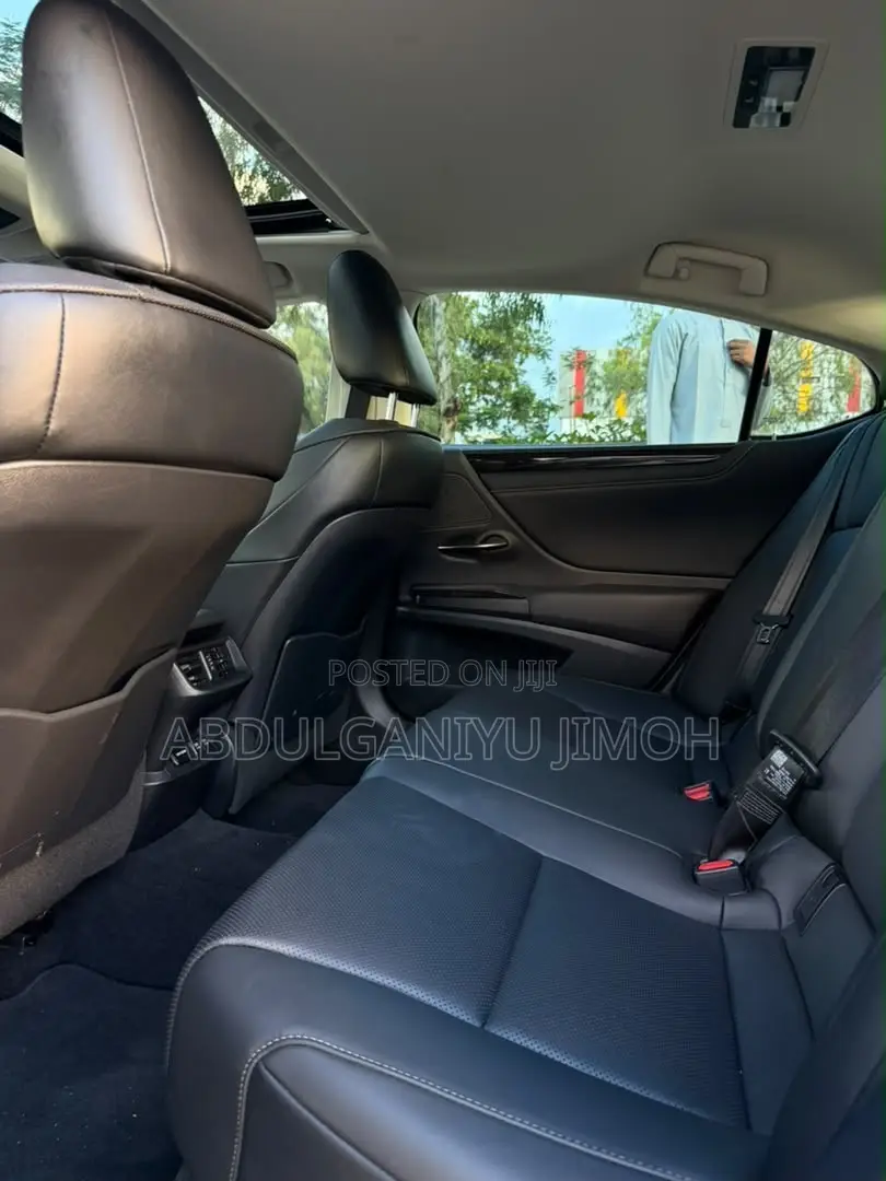Lexus ES 2019 Black