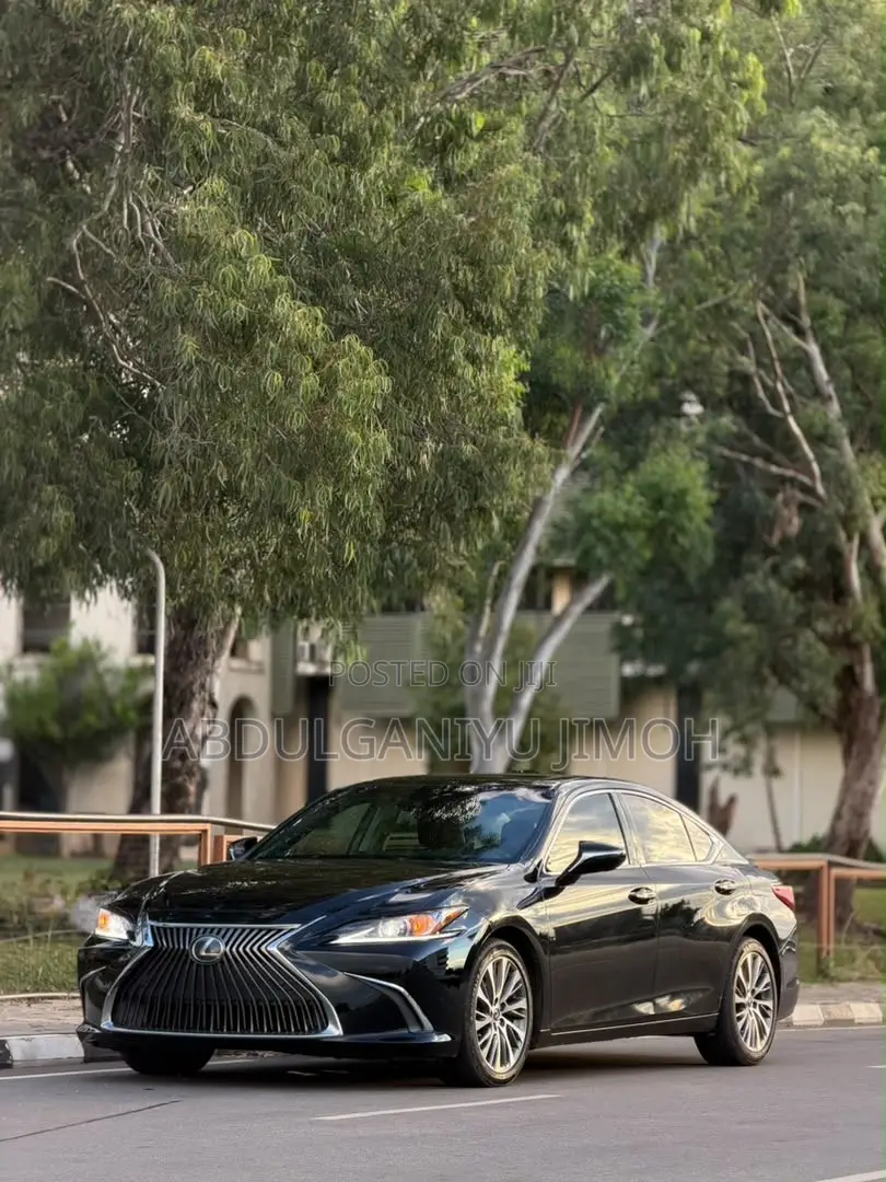 Lexus ES 2019 Black