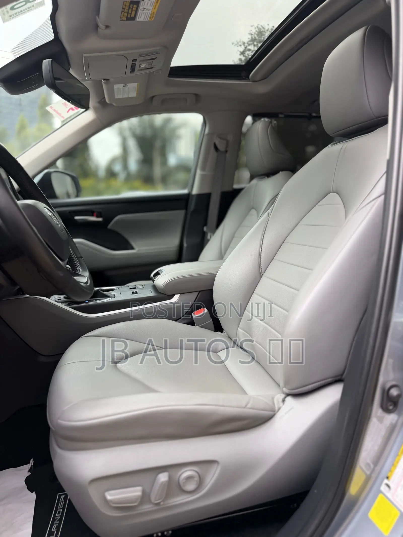 Toyota Highlander XLE AWD 2024 Blue