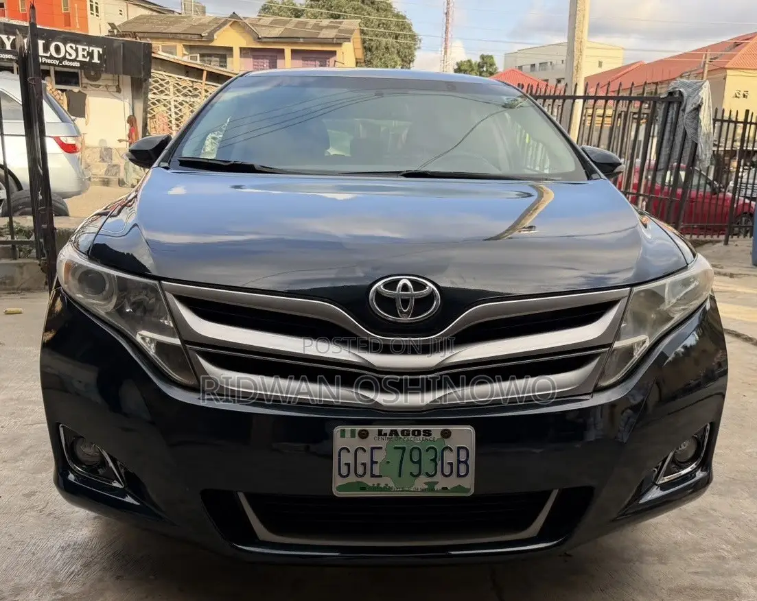 Toyota Venza LE AWD 2013 Black