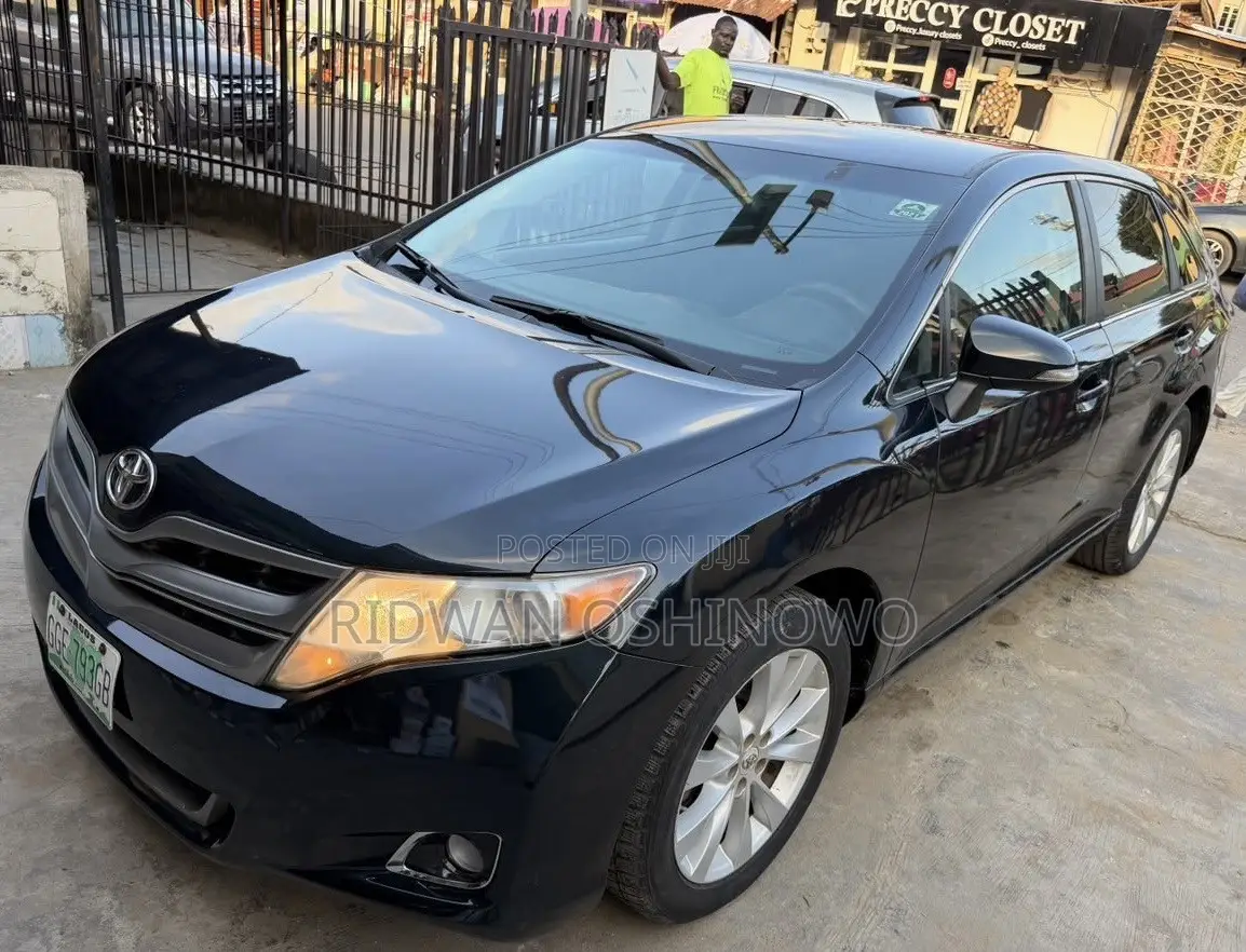Toyota Venza LE AWD 2013 Black