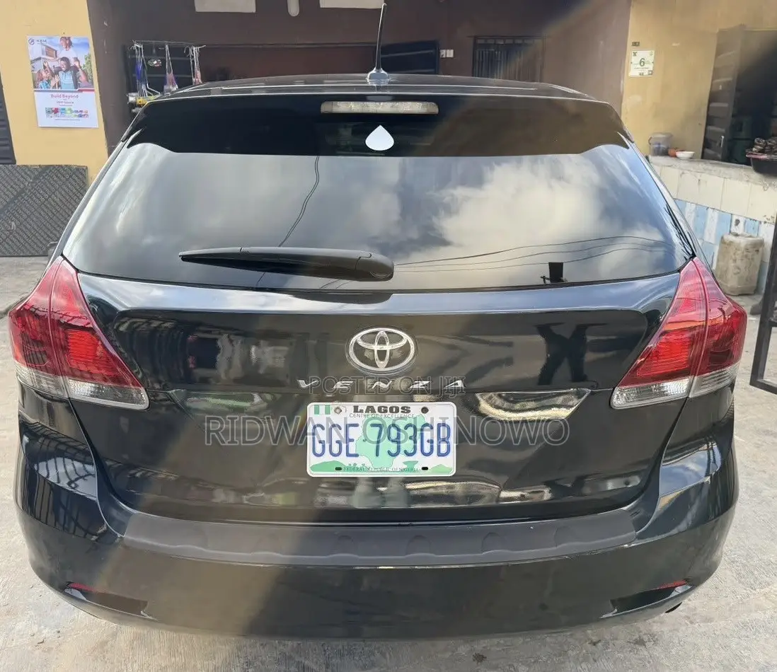 Toyota Venza LE AWD 2013 Black