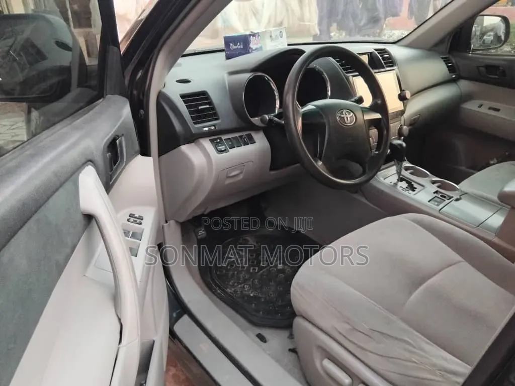 Toyota Highlander Limited 2010 Black
