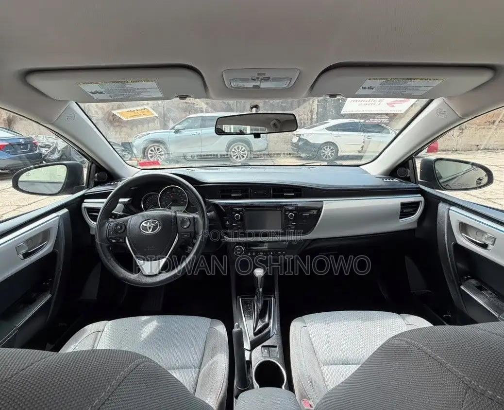 Toyota Corolla LE 4dr Sedan (1.8L 4cyl CVT) 2016 Blue