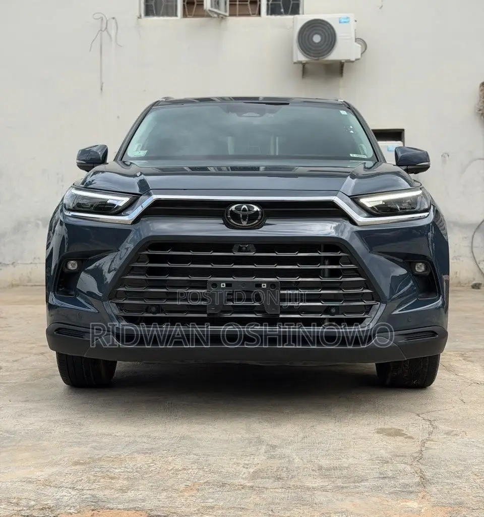 Toyota Highlander Platinum AWD 2024 Blue