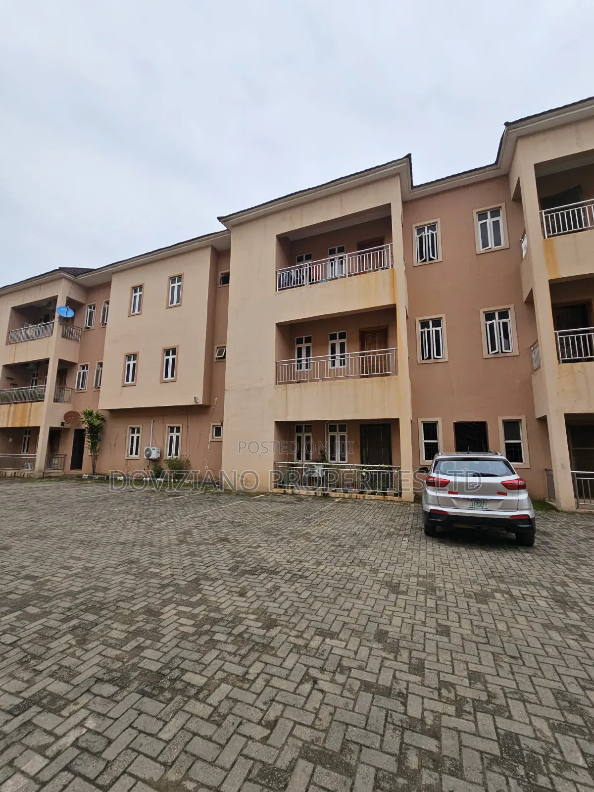 3bdrm Apartment in Ikeja GRA for rent