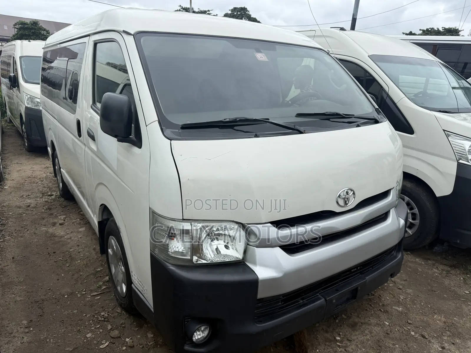 Toyota HiAce 2015 White