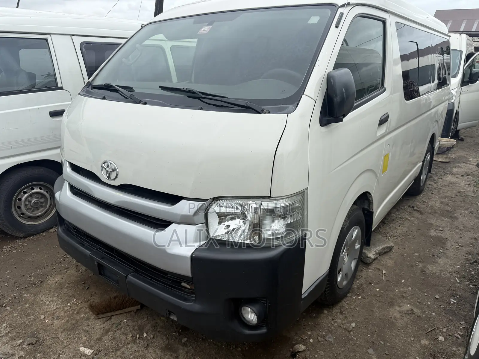 Toyota HiAce 2015 White