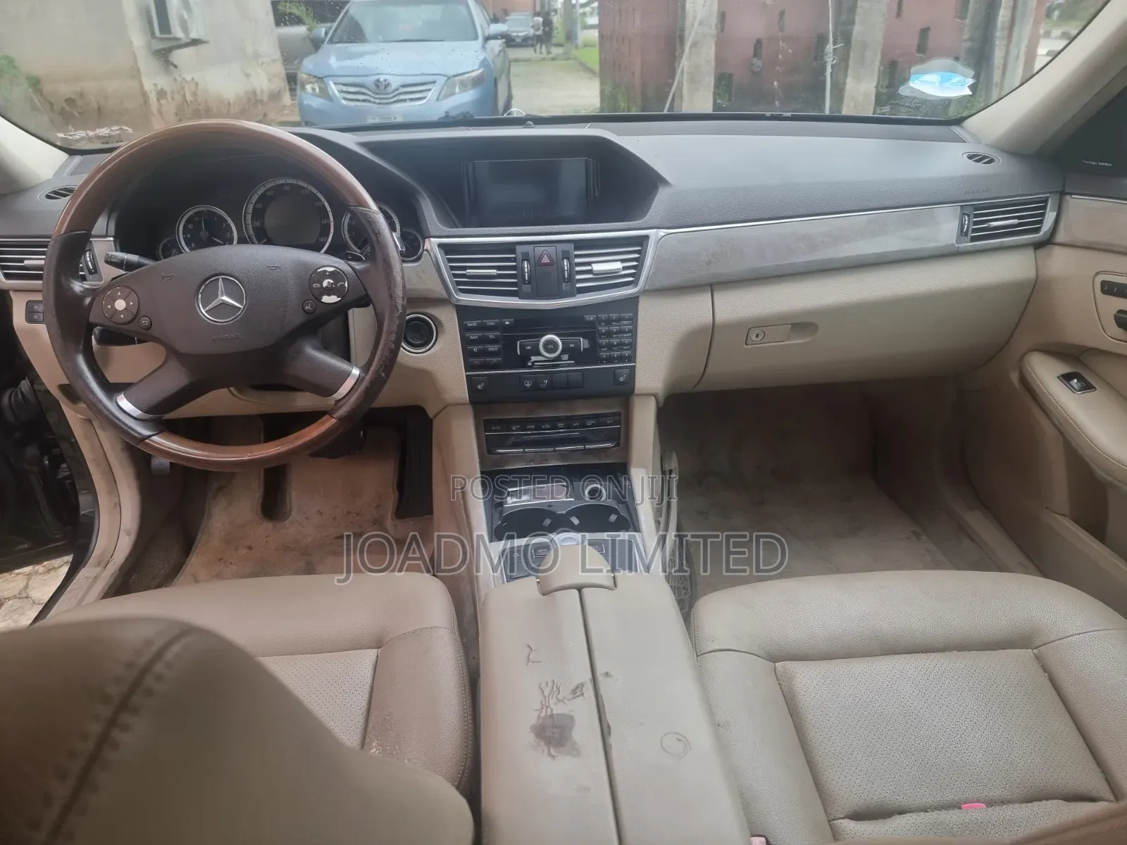 Mercedes-Benz E350 2011 Black