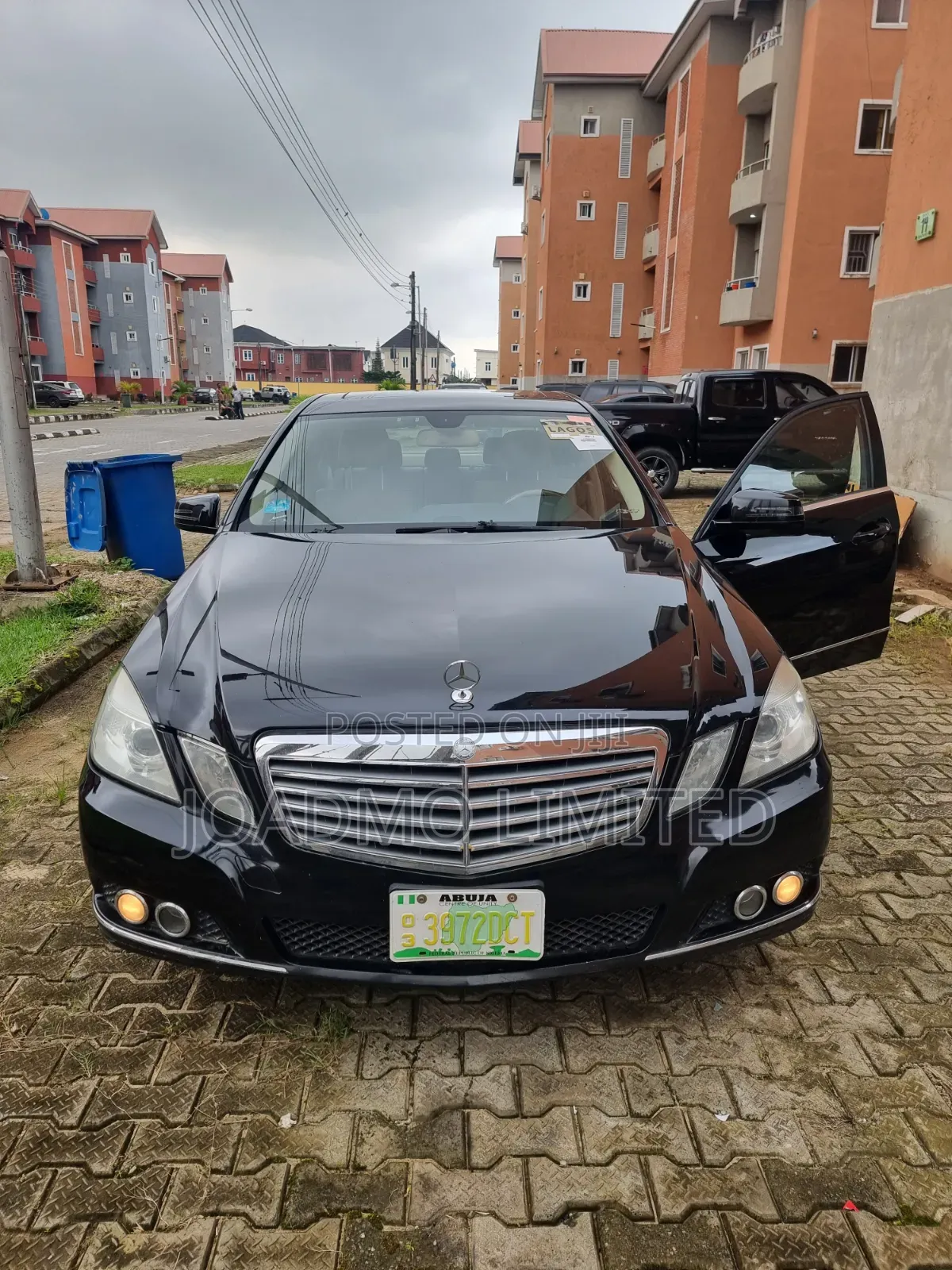 Mercedes-Benz E350 2011 Black