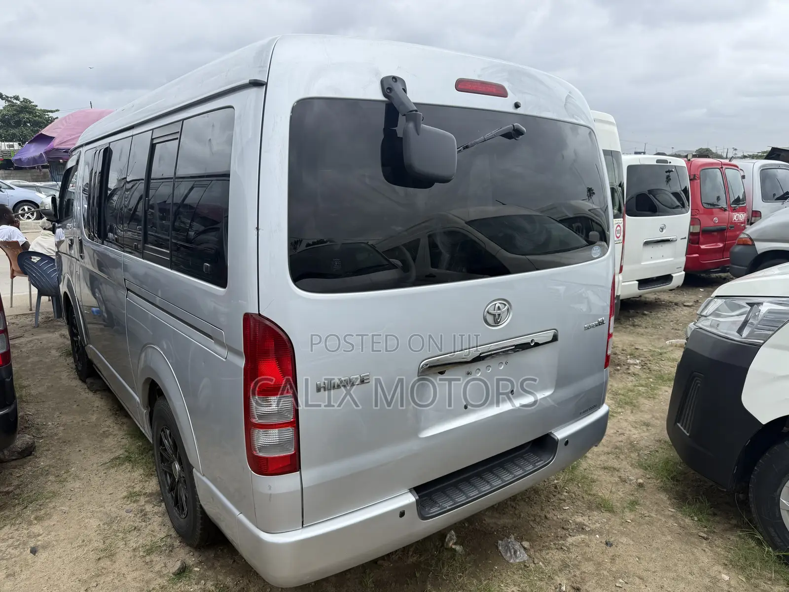 Toyota HiAce 2015 Silver