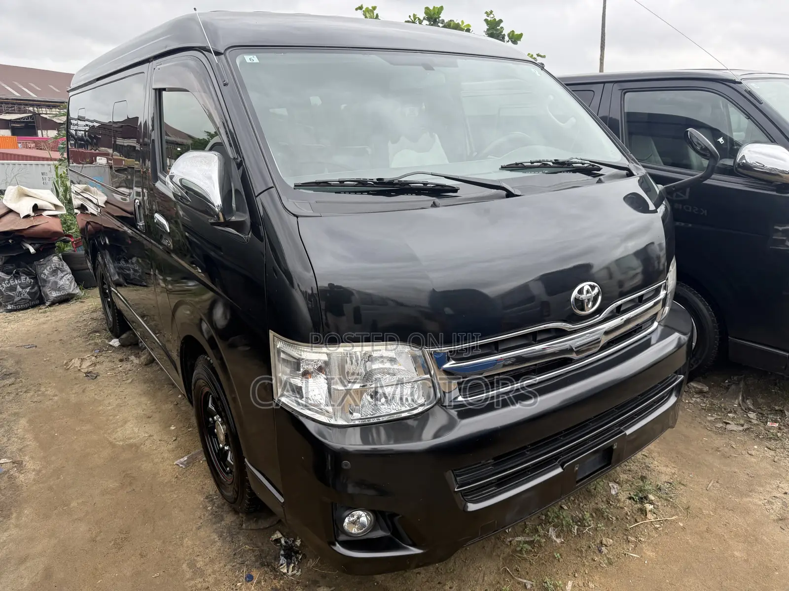 Toyota HiAce 2012 Black