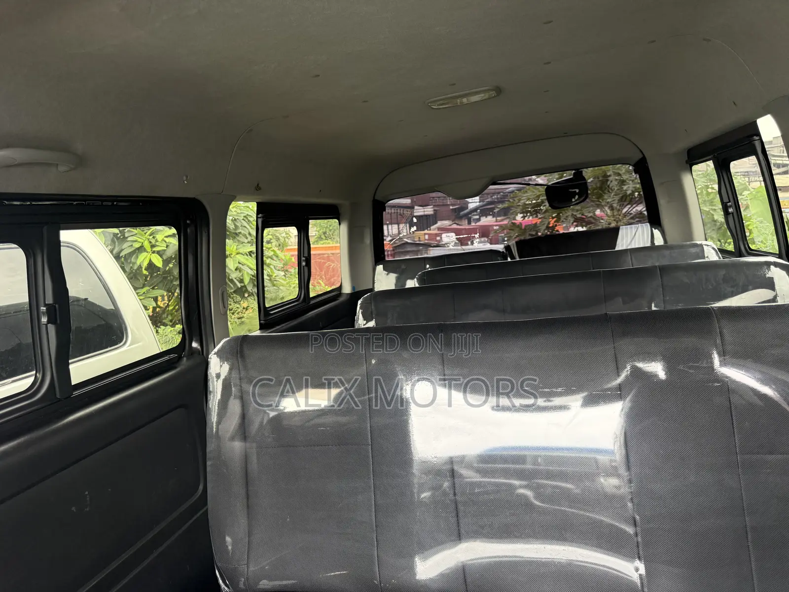 Toyota HiAce 2012 Black