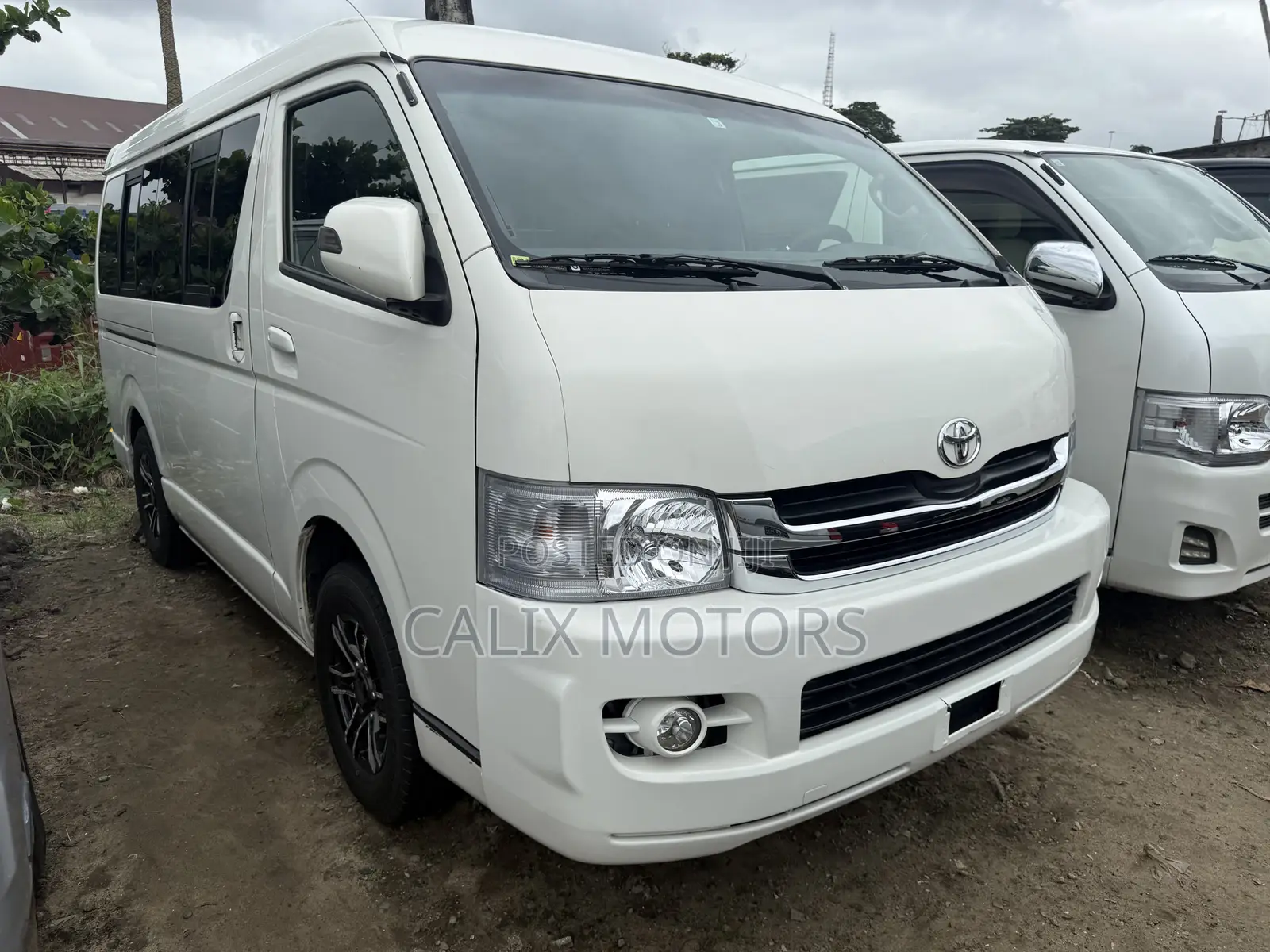 Toyota HiAce 2014 White