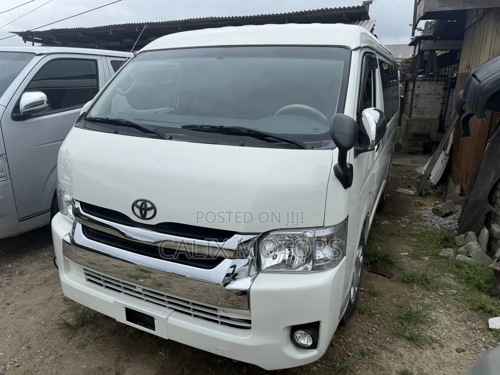 Toyota HiAce 2014 White