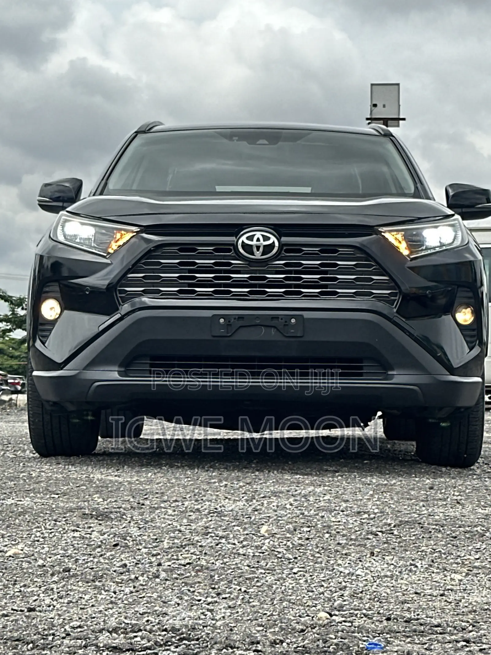 Toyota RAV4 XLE AWD 2019 Black