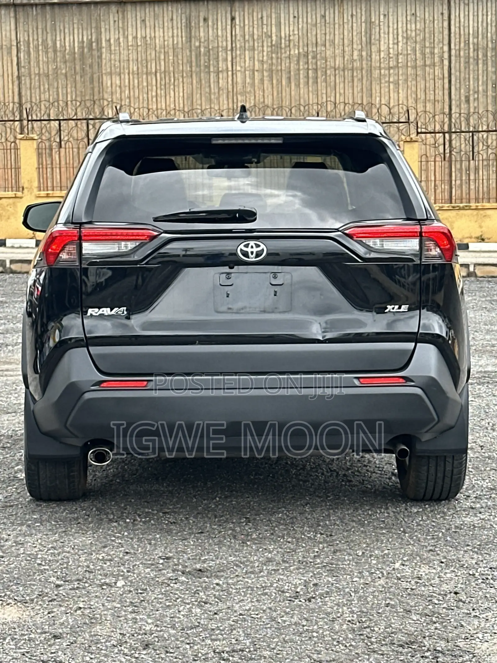 Toyota RAV4 XLE AWD 2019 Black