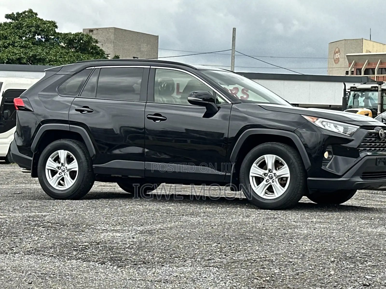 Toyota RAV4 XLE AWD 2019 Black