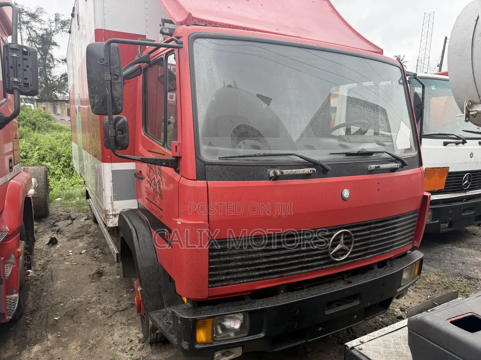 Foreign Used Mercedes Benz 814 Haulage Truck.