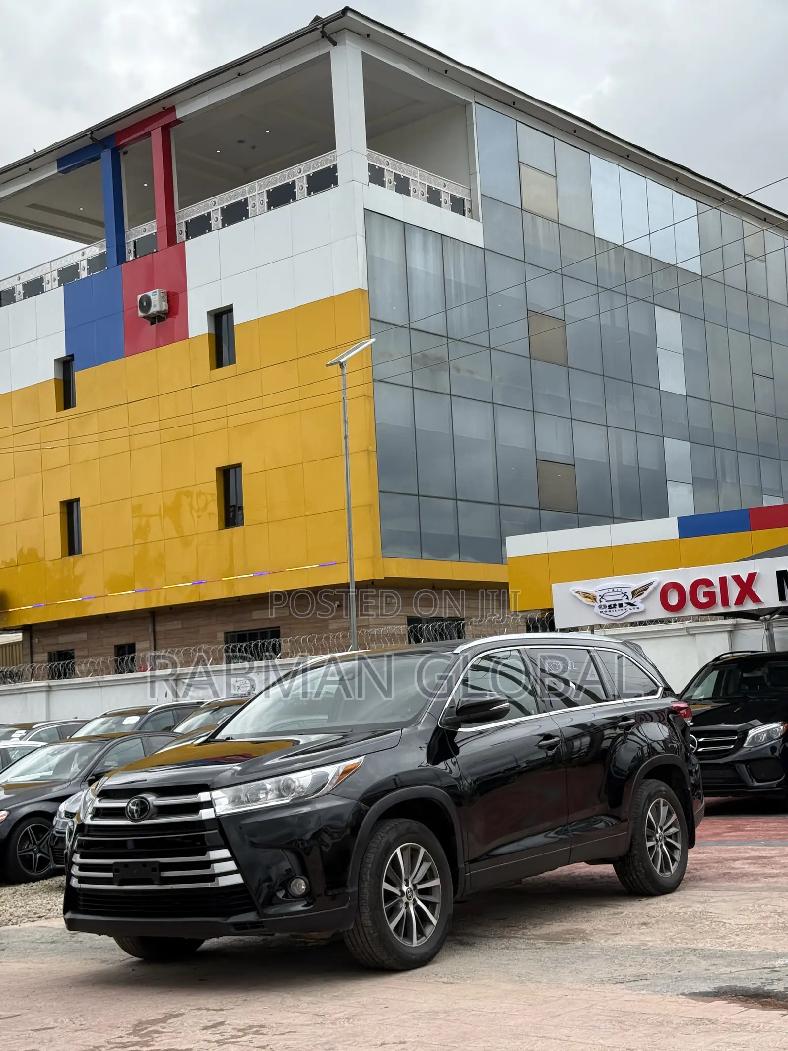 Toyota Highlander XLE 2019 Black
