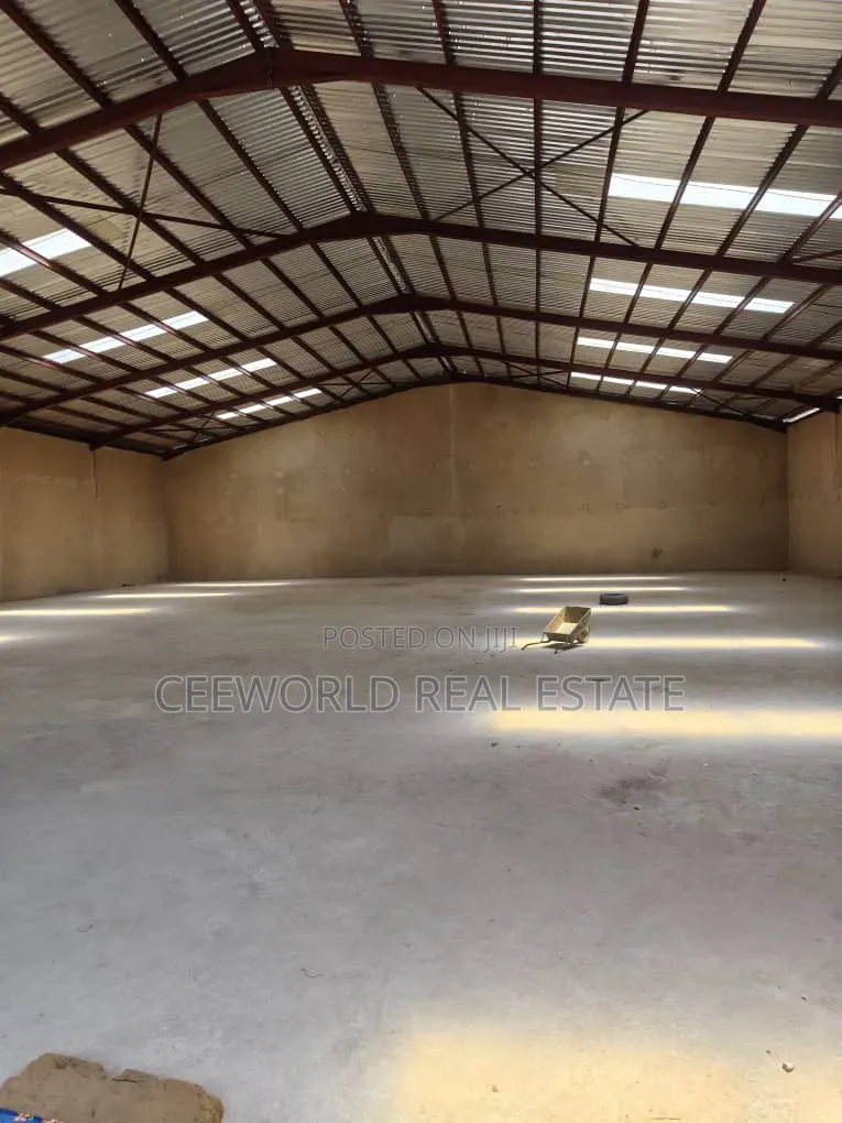 Self Compound Ware House Available at Podo Off New Garage Ibadan