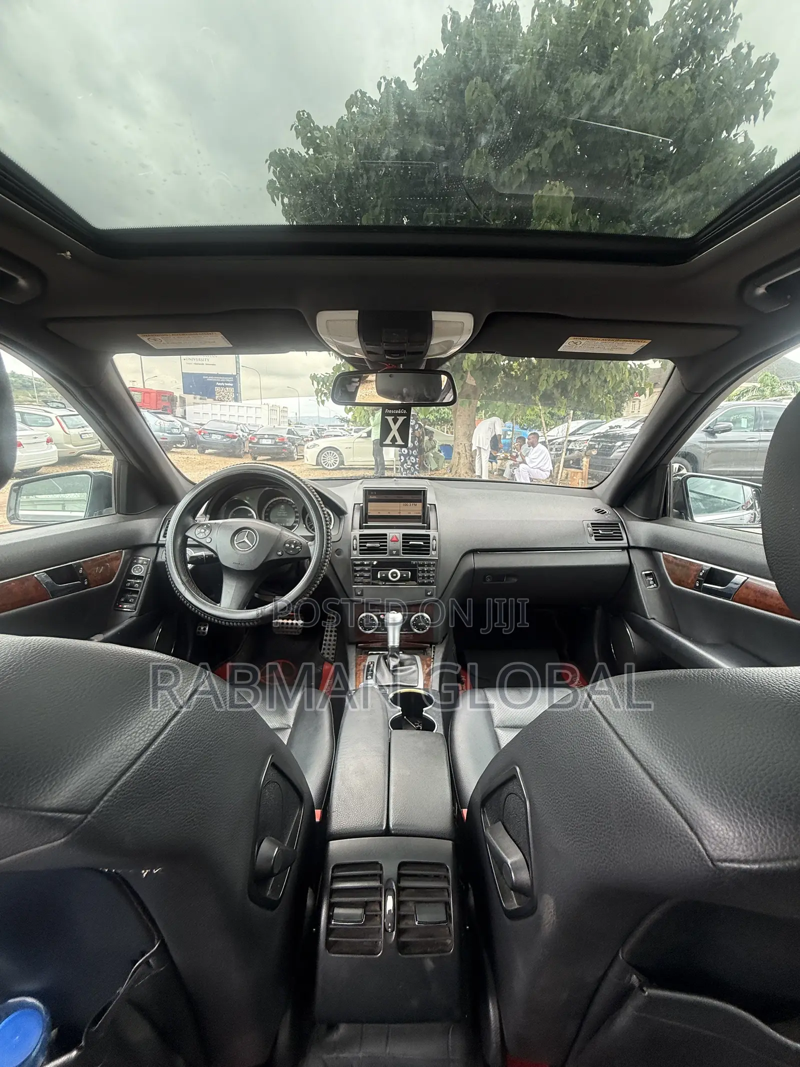 Mercedes-Benz C300 Luxury Sedan RWD (3.0L 6cyl 7A) 2010 Black