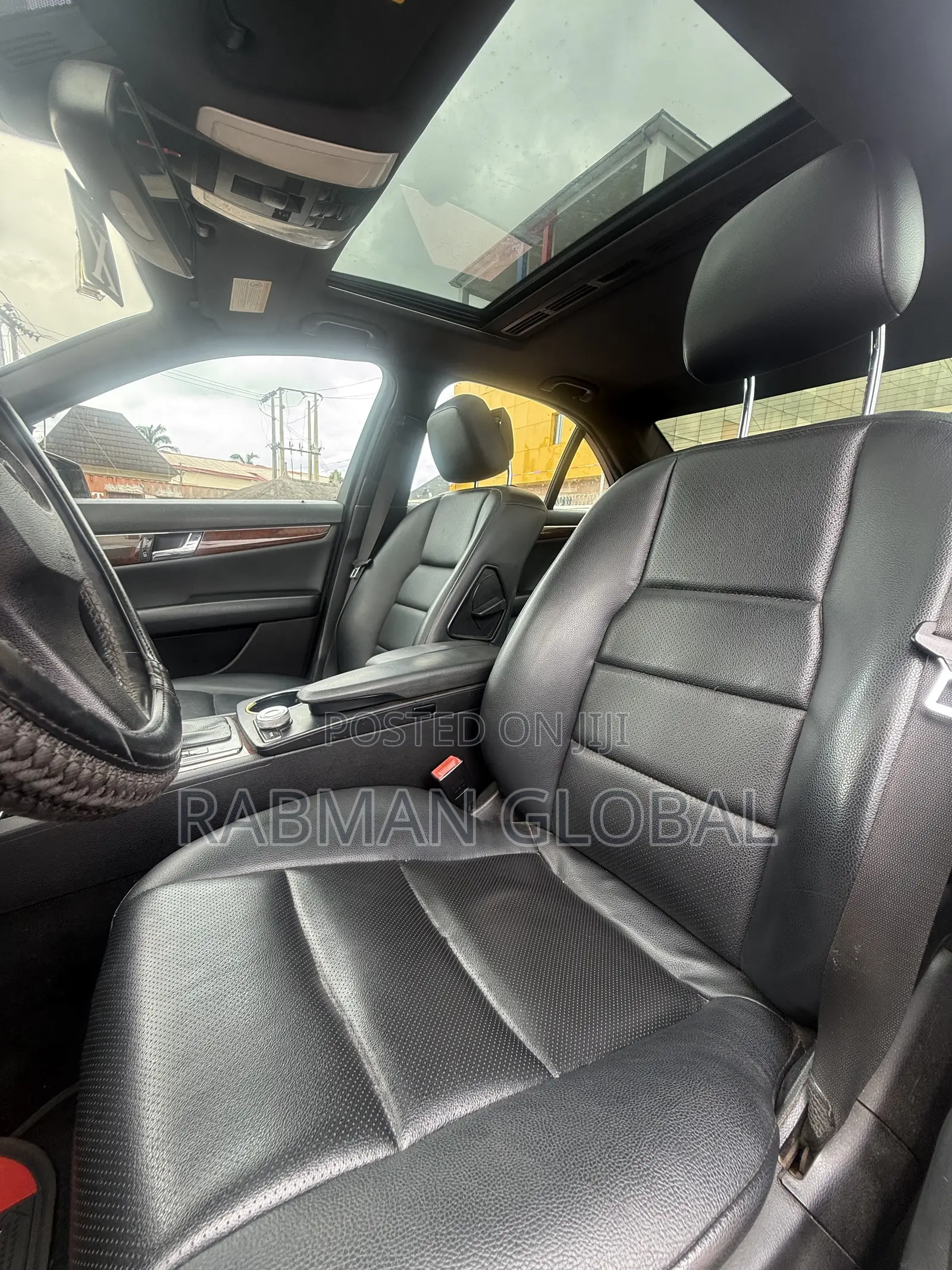 Mercedes-Benz C300 Luxury Sedan RWD (3.0L 6cyl 7A) 2010 Black