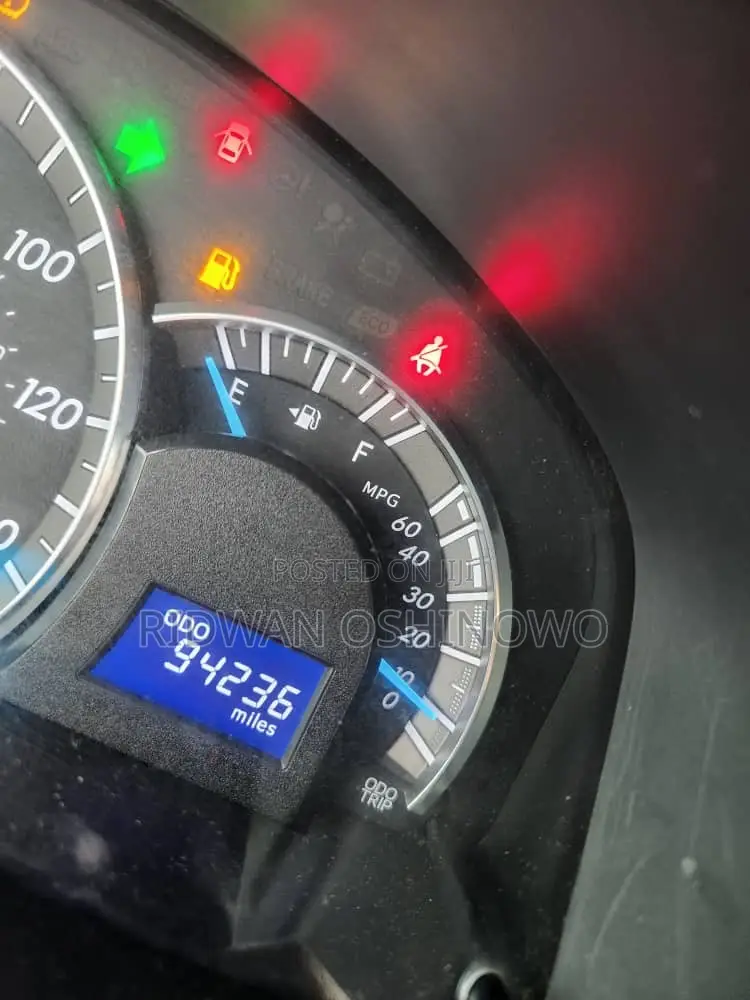 Toyota Camry SE 4dr Sedan (2.5L 4cyl 6A) 2012 Gray