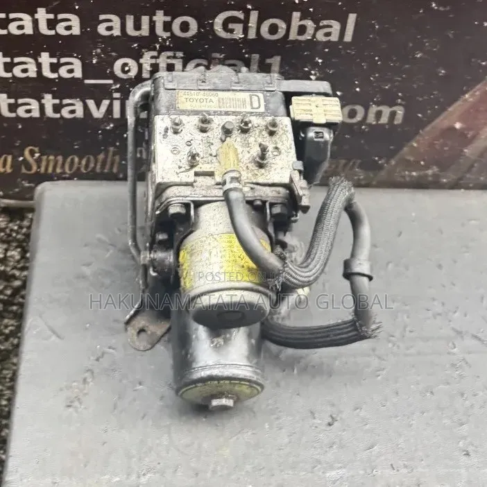 Toyota Highlander Hybrid ABS Unit, 2006–2010