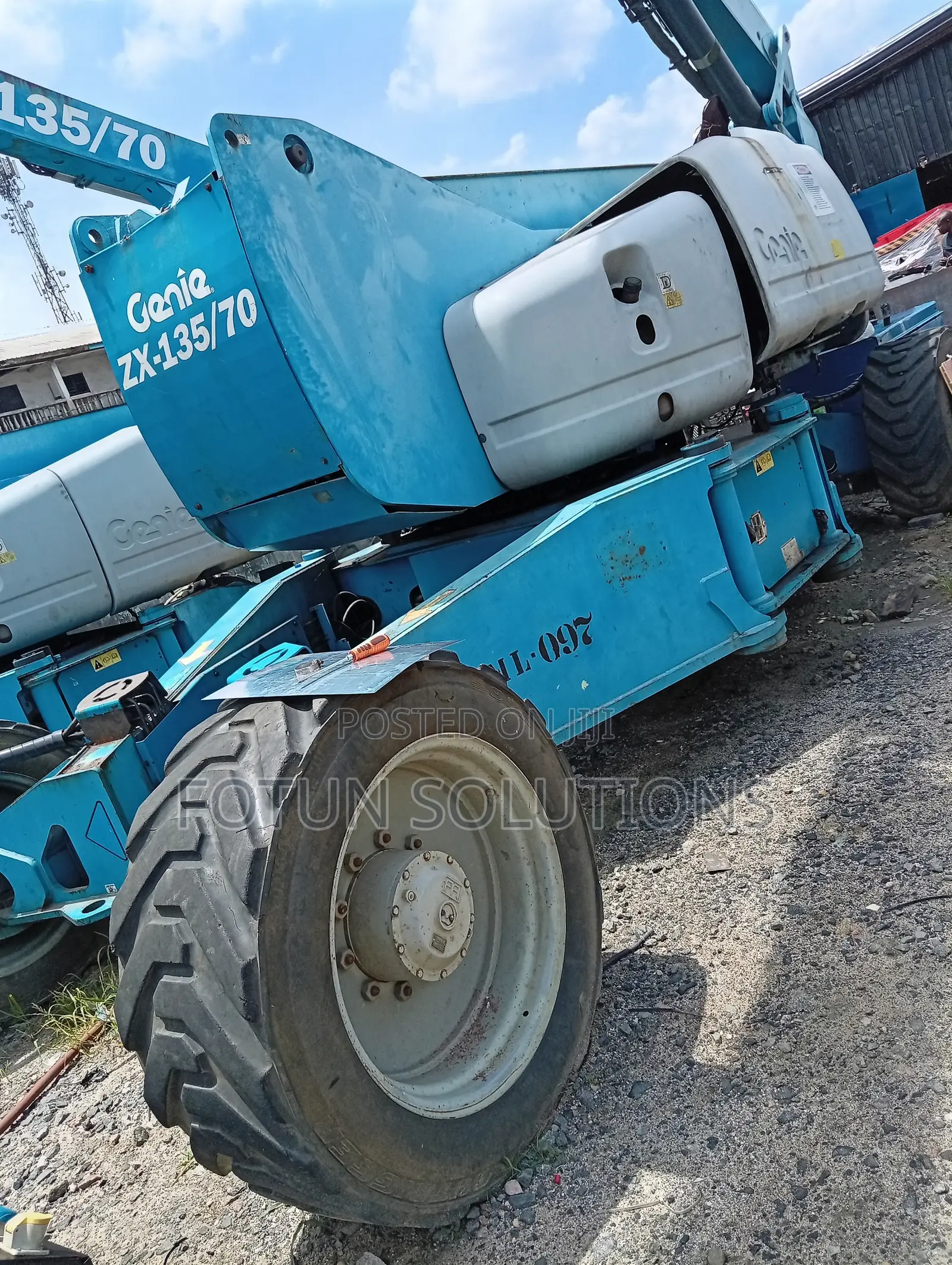 Mobile Man Lift 42meters