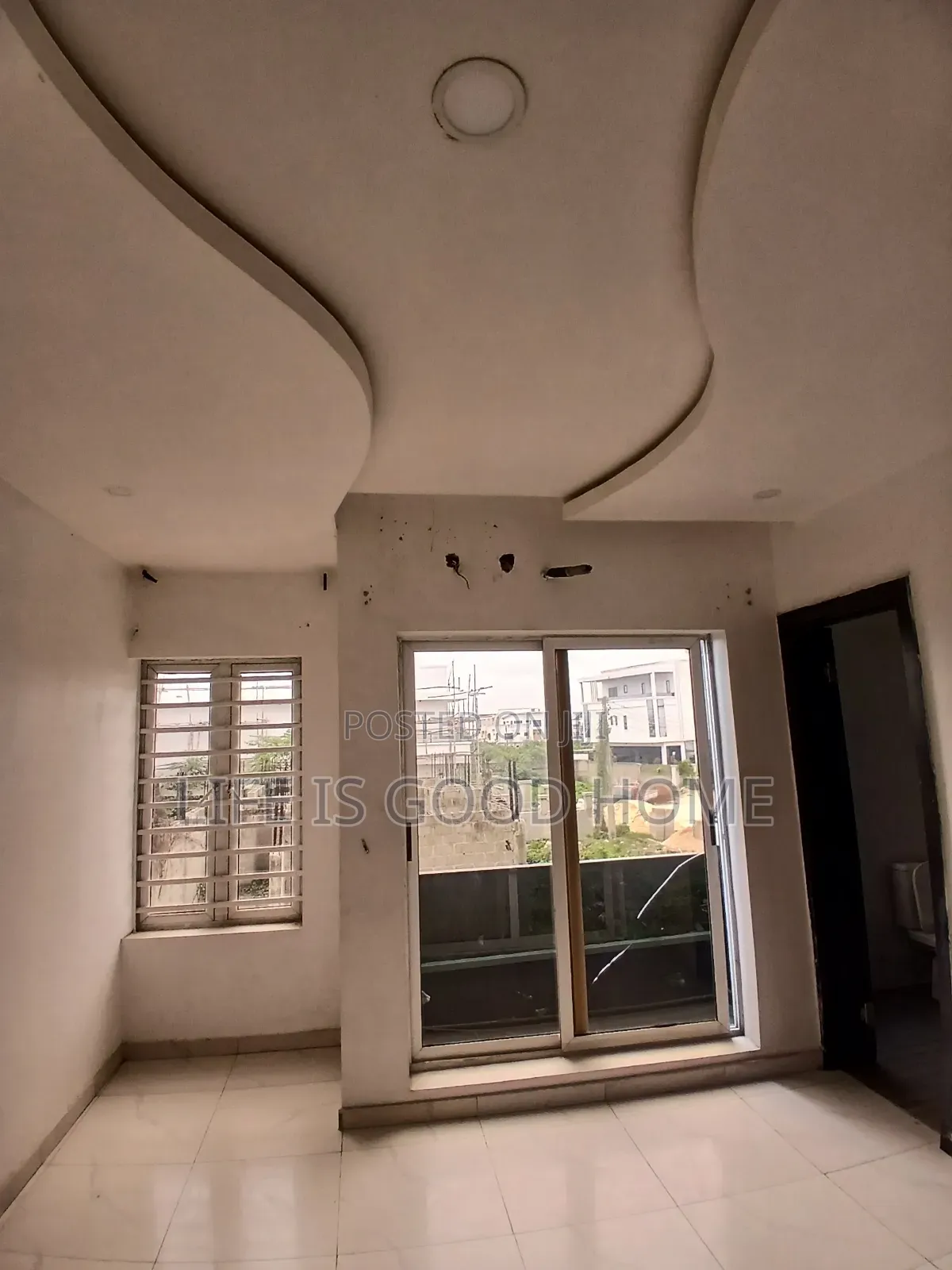 4bdrm Duplex in Seaview Estate, Chevron for rent