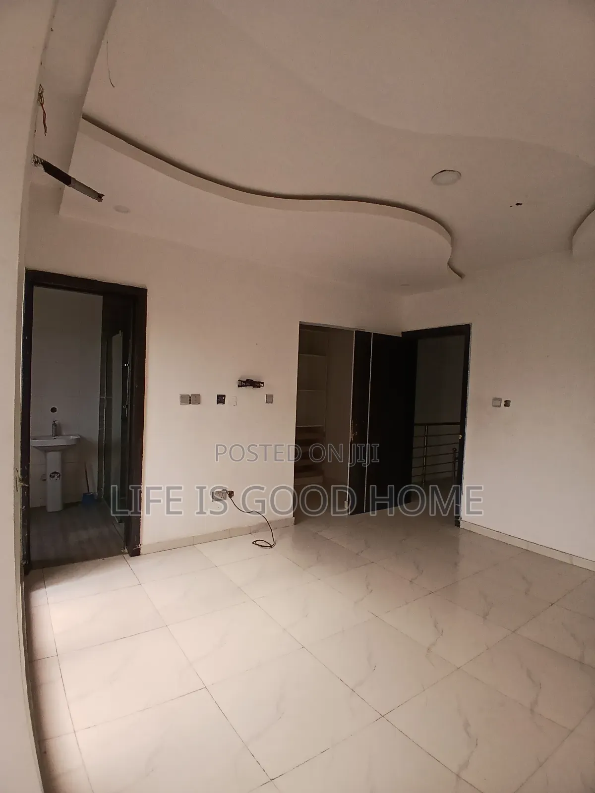4bdrm Duplex in Seaview Estate, Chevron for rent