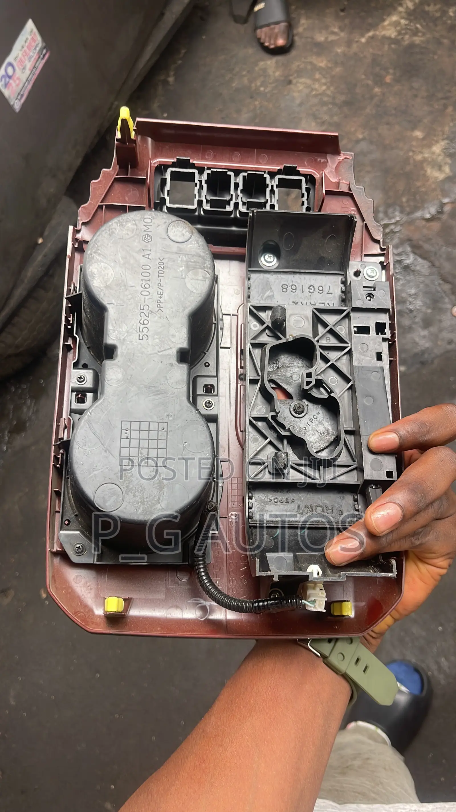 Gear Chrome for Toyota Camry 2013/2015