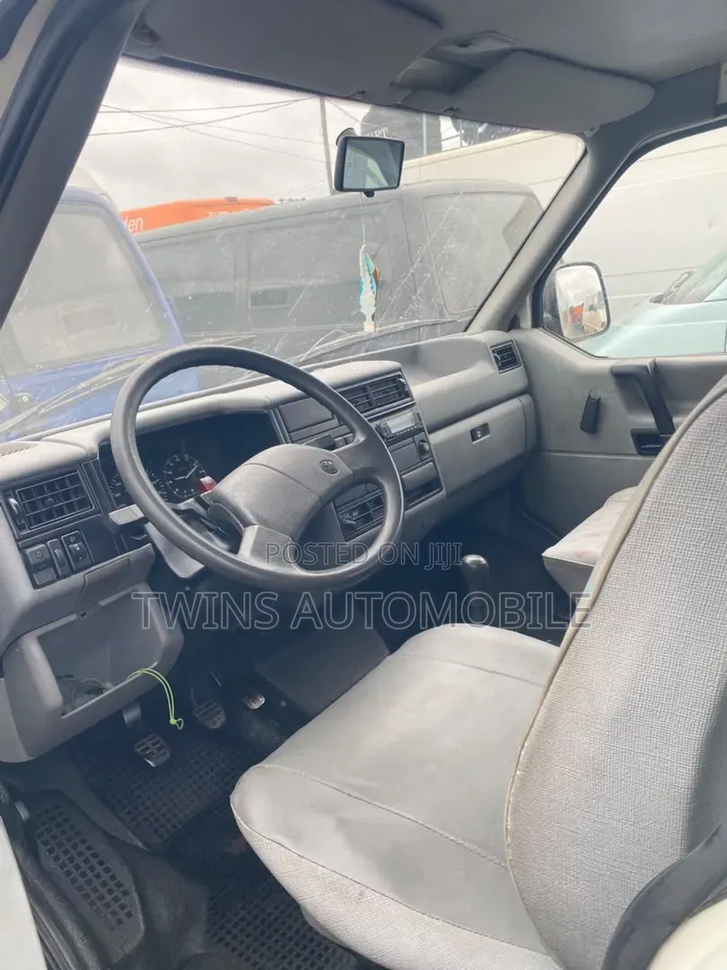 Volkswagen Transporter 2003 White