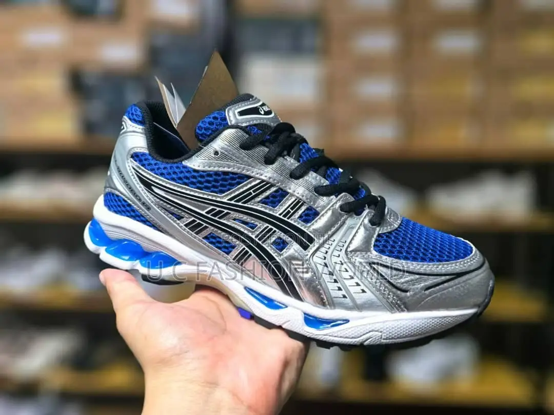 High Quality Asics Sneakers