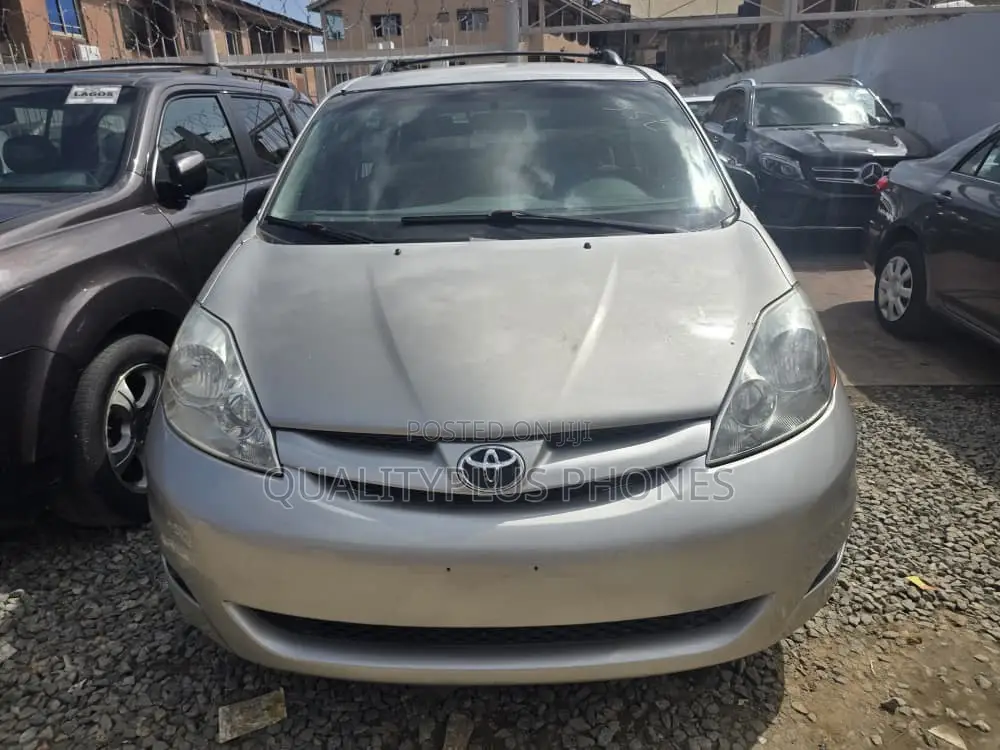 Toyota Sienna 2008 Beige